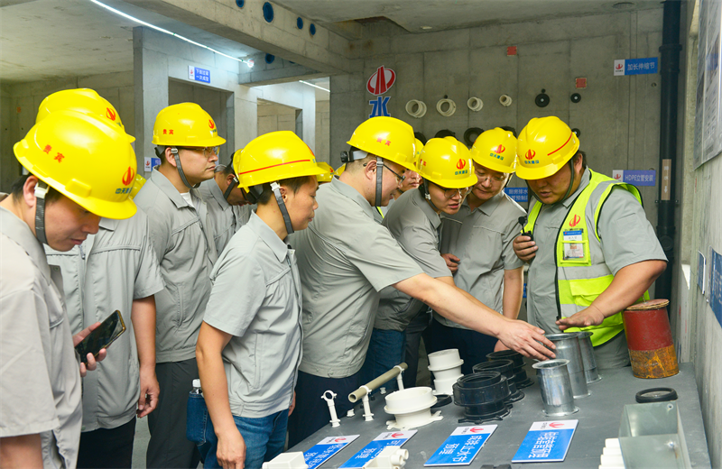 为进一步推进优质客户高效履约，提升交付品质、达成客户满意，2025年6月25日，来利国际w66建设集团在上海组织召开2025年越秀地产、华润置业客户履约推进会。